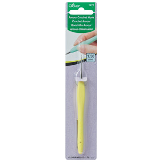 Clover Amour Crochet Hook (Various Sizes)