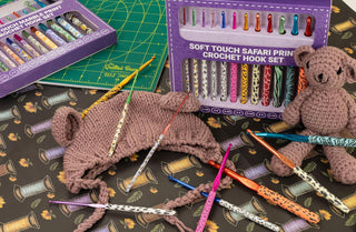 The Quilted Bear 12 Piece Ergonomic Crochet Hook Set -  2mm-8mm (Safari Print)