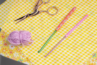 The Quilted Bear Floral Crochet Hooks (5.5mm Hook)