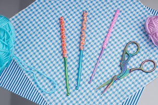 The Quilted Bear Rainbow Embroidery Scissors (4.5")