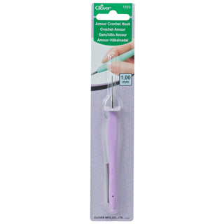 Clover Amour Crochet Hook (Various Sizes)