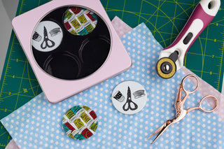 Needle and Bear Ergonomic Soft Grip Rotary Cutter (28mm)