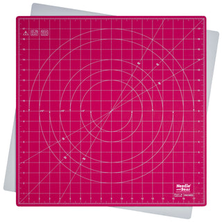 Needle and Bear Rotating Cutting Mat 18'' x 18'' (Pink)